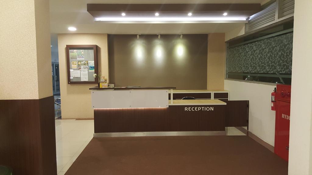 Reddoorz Apartment @ Emerald Towers Bandung Kültér fotó