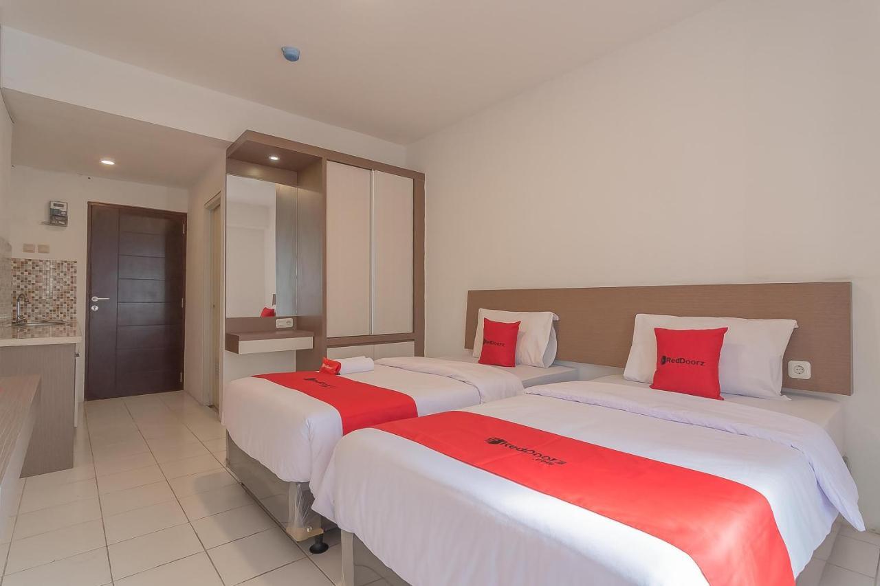Reddoorz Apartment @ Emerald Towers Bandung Kültér fotó