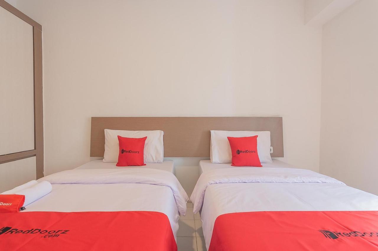 Reddoorz Apartment @ Emerald Towers Bandung Kültér fotó