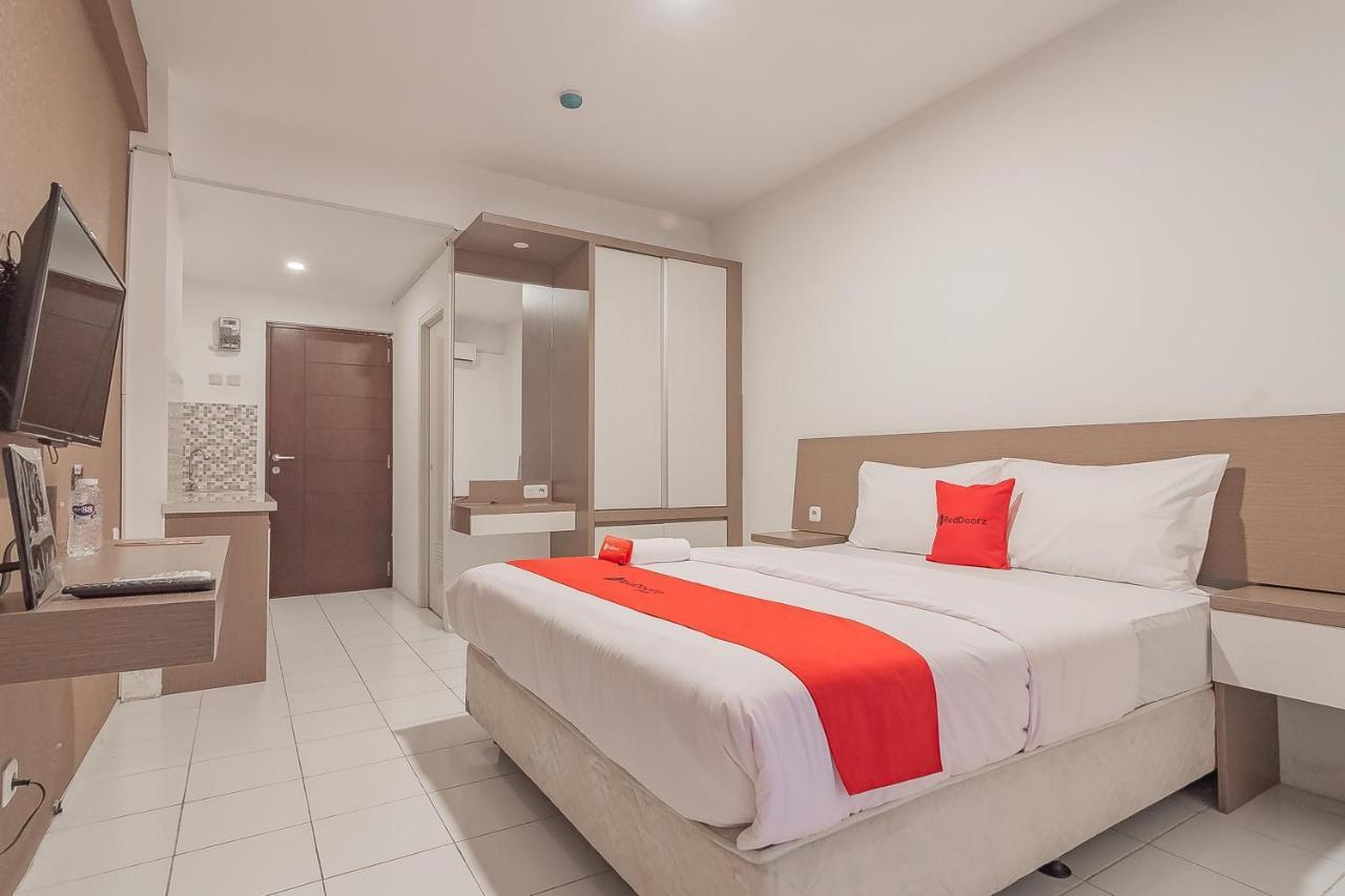 Reddoorz Apartment @ Emerald Towers Bandung Kültér fotó