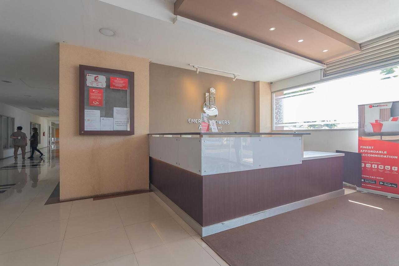 Reddoorz Apartment @ Emerald Towers Bandung Kültér fotó