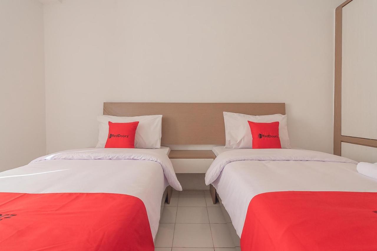Reddoorz Apartment @ Emerald Towers Bandung Kültér fotó